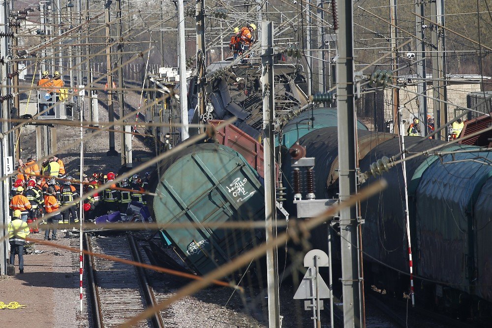 Lüksemburg’da İki Tren Çarpıştı: 1 Ölü, 6 Yaralı