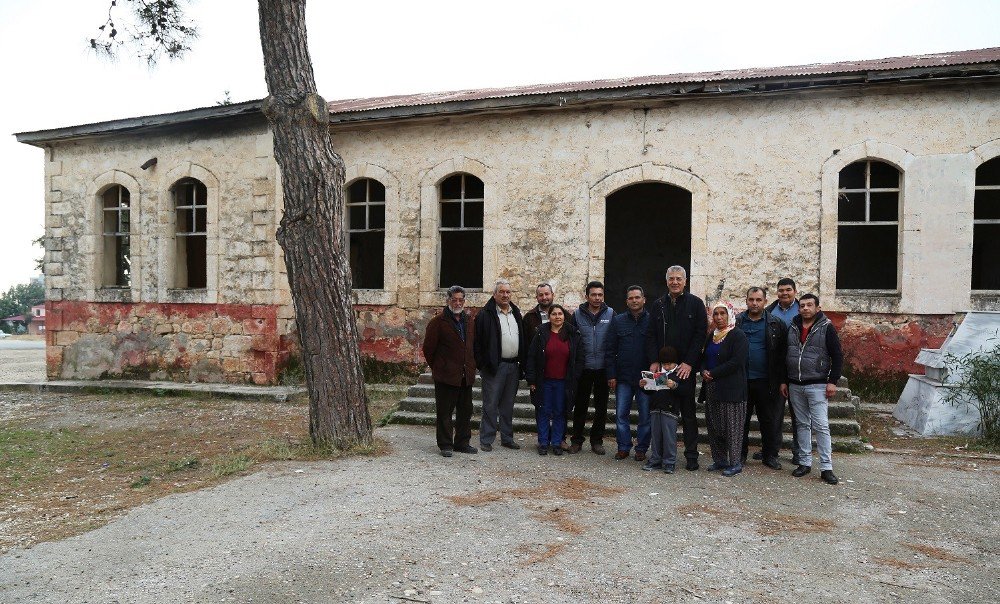 Mezitli Belediyesi, Taş Mektep’i Restore Ettiriyor