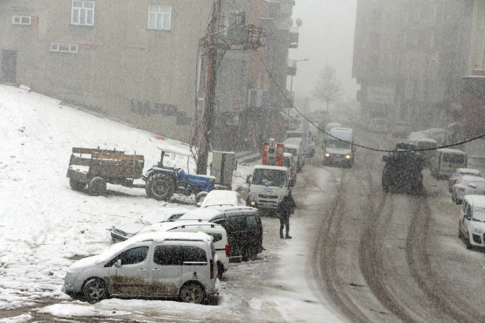 Şırnak’ta 37 Köy Yolu Ulaşıma Kapandı