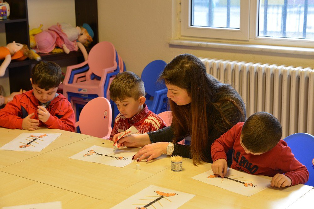 Çukurhisar Belde Evi Ve Sanat Merkezi Yeni Ufuklar Kazandırıyor