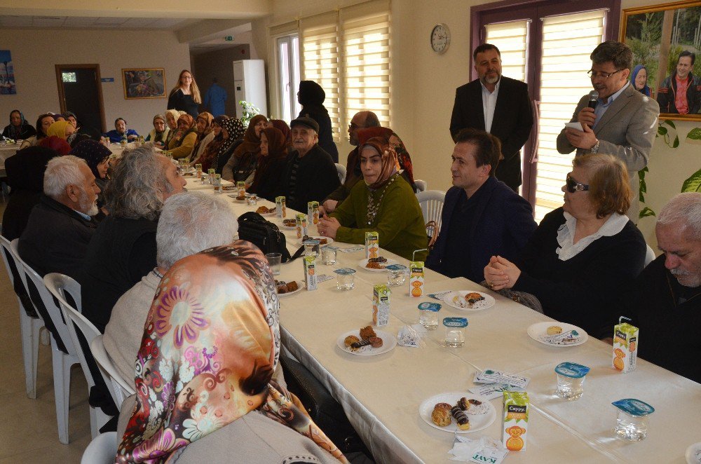 Başkan Şadi Yazıcı, Sevgililer Günü’nde Yaşlılarla Bir Araya Geldi