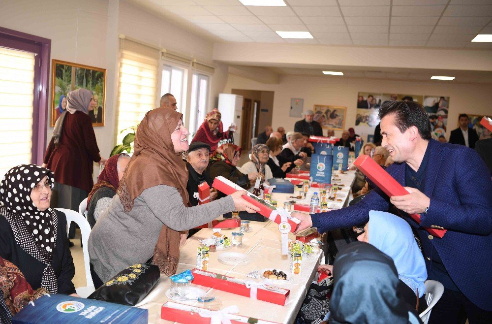 Tuzla’da Yürekler Sevgiyle Çarpıyor