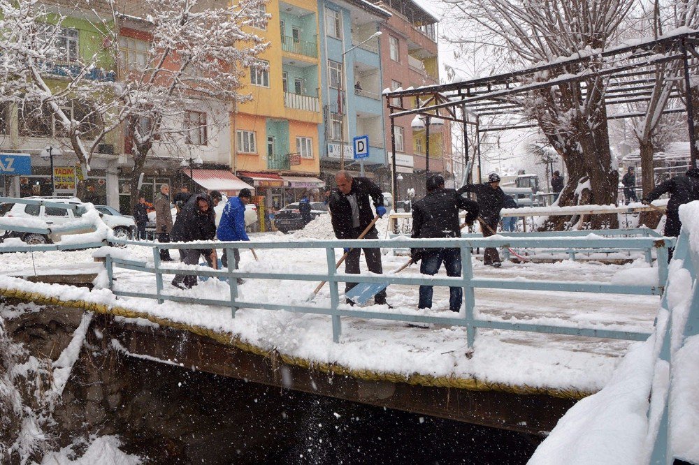 Çatak’ta Kar Yağışı