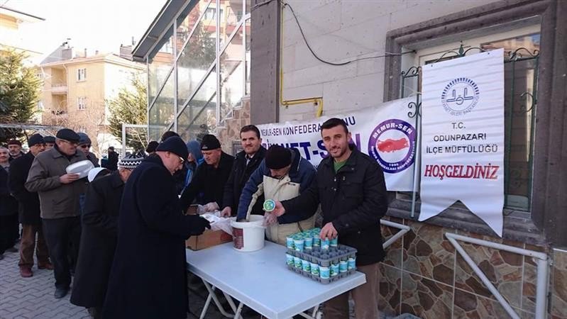 Tevhid Camii’nde “Haydi Çocuklar Namaza” Kampanyası