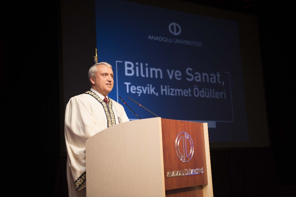 Bilim Ve Sanat Teşvik Hizmet Ödülleri Sahiplerini Buldu