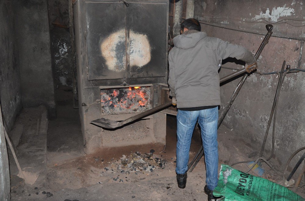 Hakkari’deki Hava Kirliliği Vatandaşları Korkuttu