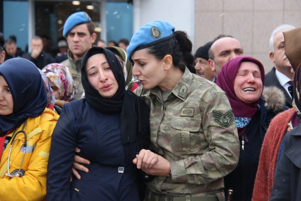 Şehidin Kendi Yetim Büyüdü, Çocuğu Da Yetim Büyüyecek