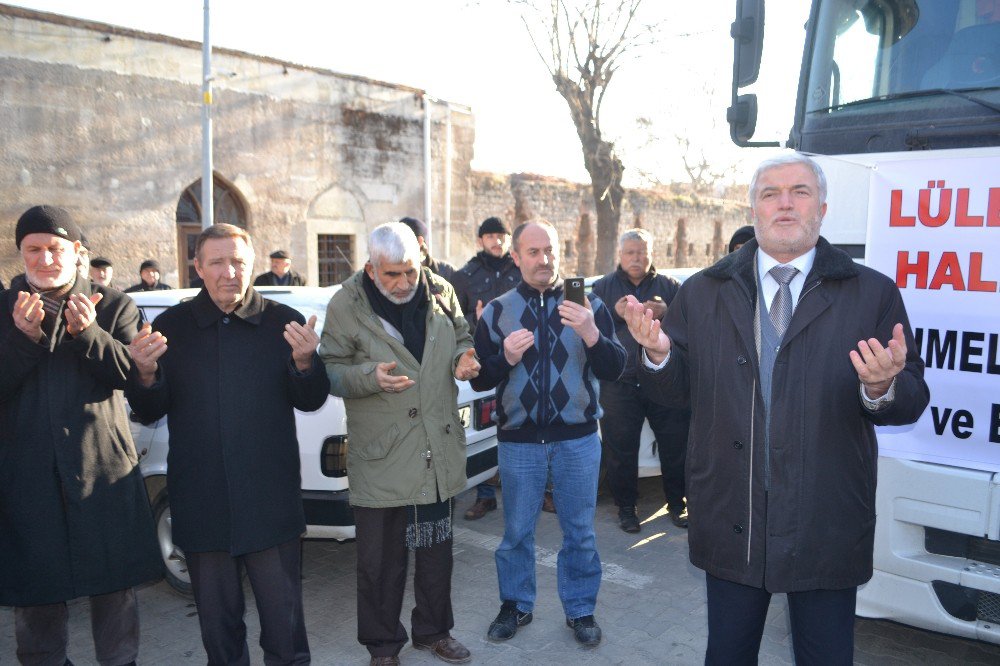 Halep’e Gidecek Tırlar Dualarla Uğurlandı