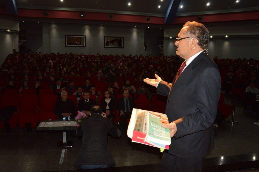 Eğitimci Yazar Kadir Keskin Gençlerle Buluştu