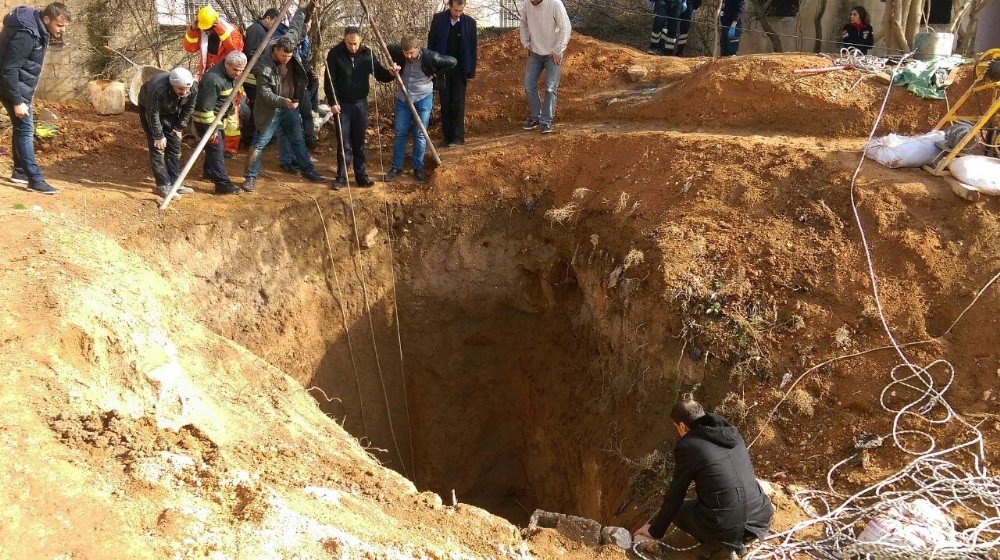 Kızıltepe’de Kuyuya Düşen Genç İçin Seferberlik