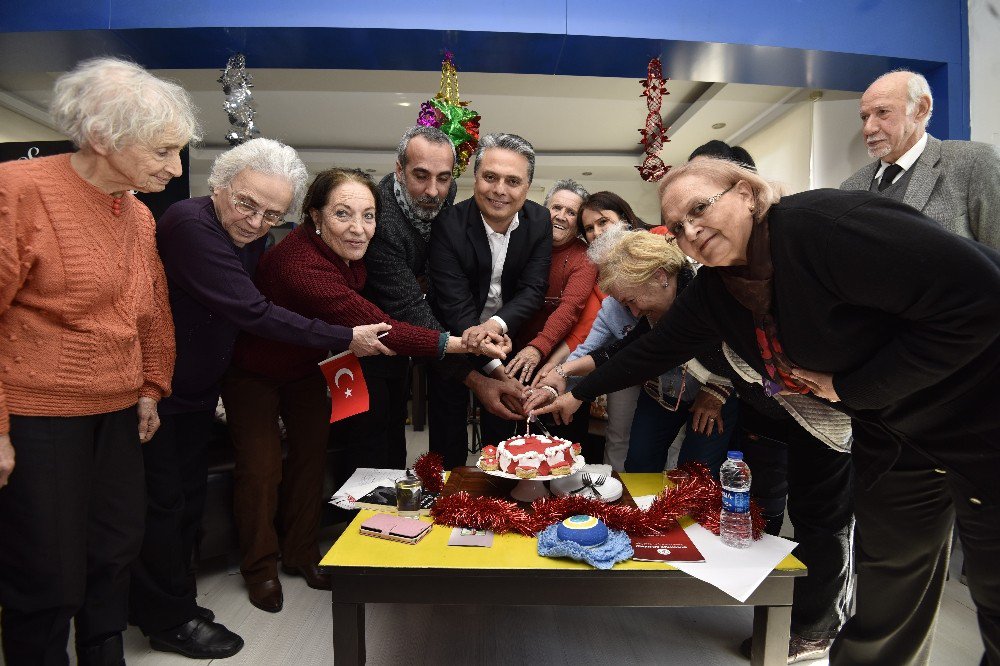 Başkan Uysal, Barış Ve Sevgi Dileğinde Bulundu