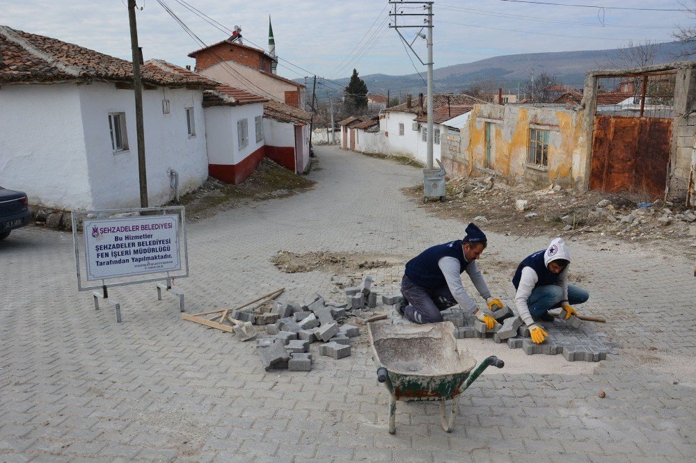 Şehzadeler’de Çalışmalar Tüm Hızıyla Devam Ediyor