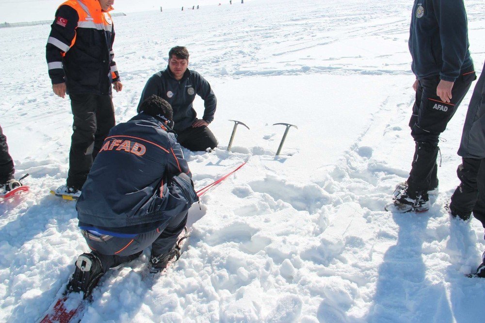 Afad’tan Eksi 20 Derece Soğukta Tatbikat