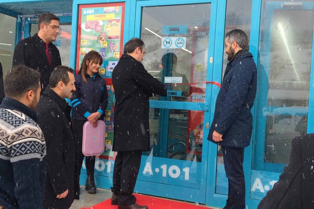 Başkan Vekili Akgül’dan Market Açılışı