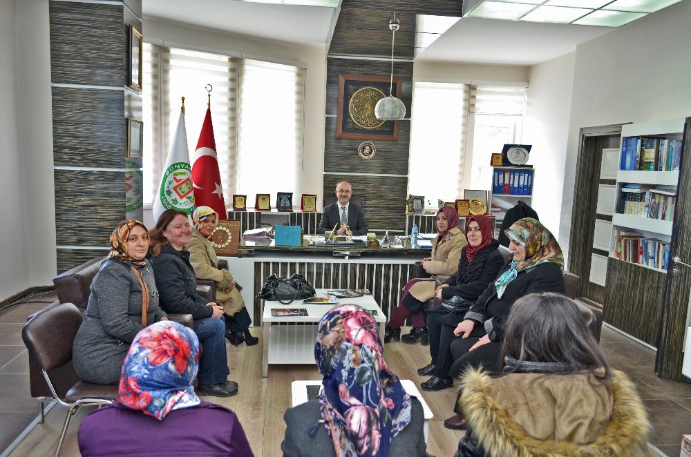 Ak Kadınlardan Başkan Gülcüoğlu’na Ziyaret