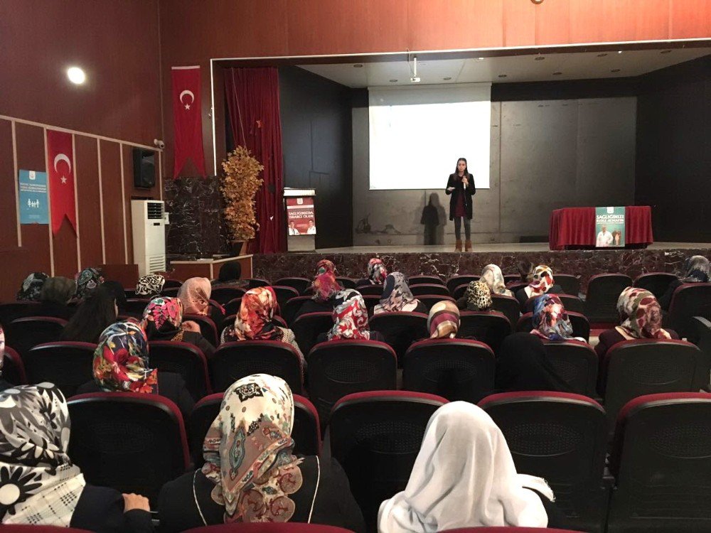 Kursiyerlere “Antibiyotiklerin Akılcı Kullanımı” Konulu Seminer Verildi