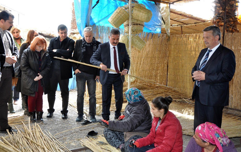 Roman Vatandaşlar İçin Açılan ’Hasır Örme Üretim Atölyesi’ Türkiye’ye Rol Model Oldu