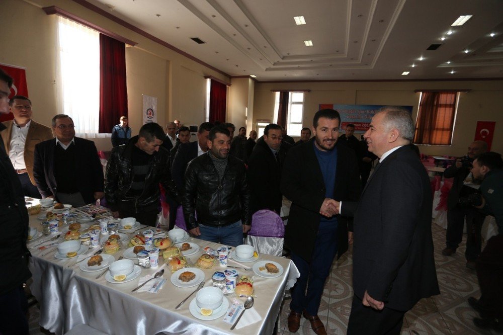 Büyükşehir’den Amatör Spor Kulüplerine Destek Sürüyor