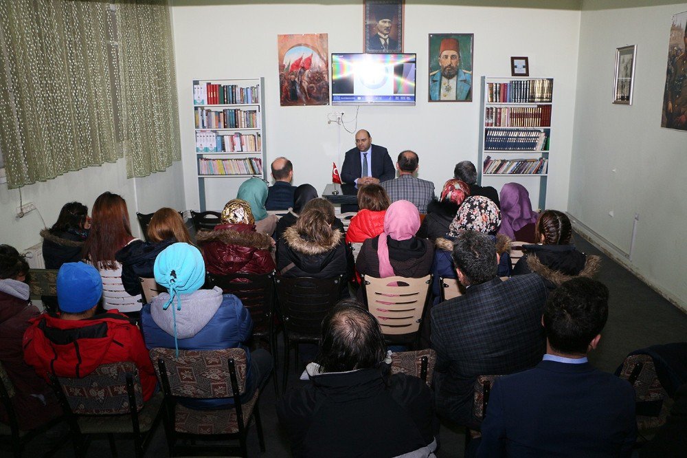 Erzurum’da Yerel Yönetim Konferansı Düzenlendi