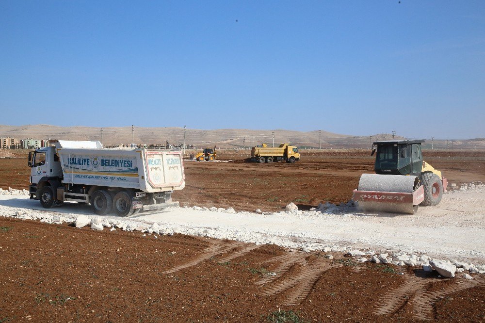 Dağeteği Mahallesinde Yol Yapım Çalışmaları