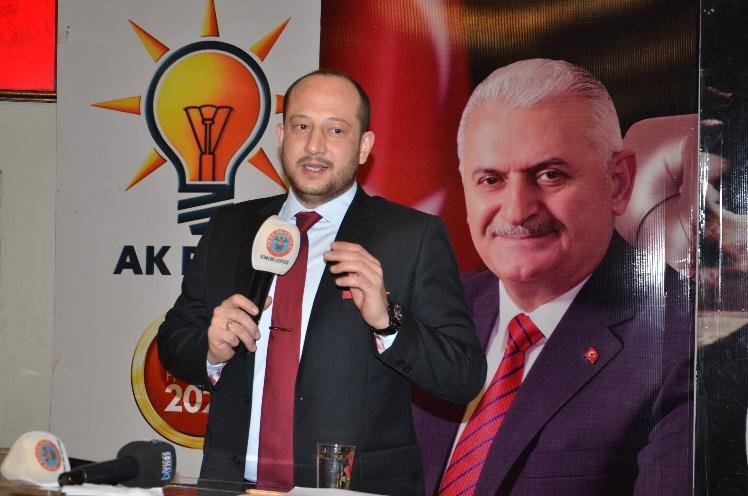 Manisa Ak Parti’de Erdem İstifasını Sundu