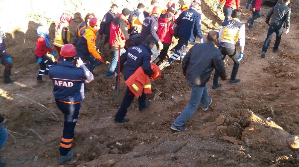 Göçükte Kalan Gencin Cesedine Ulaşıldı