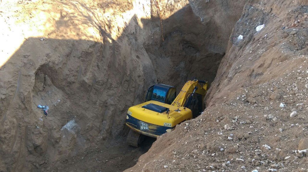 Kızıltepe’de Göçükte Kalan Genç İçin Çalışmalar Sürüyor