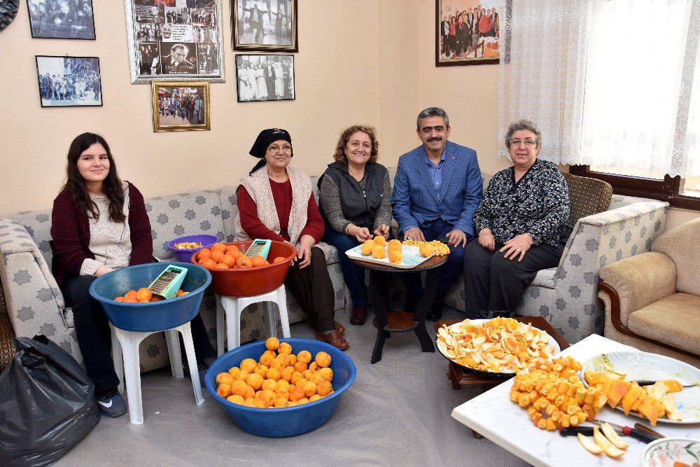 Alıcık, Sokaktan Topladıklarıyla İhtiyaç Sahiplerini Sevindiren Anneleri Kutladı