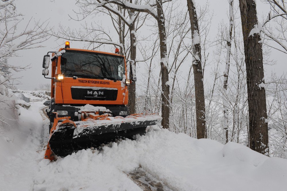 Trabzon’da 275 Mahalle Yolu Ulaşıma Kapandı