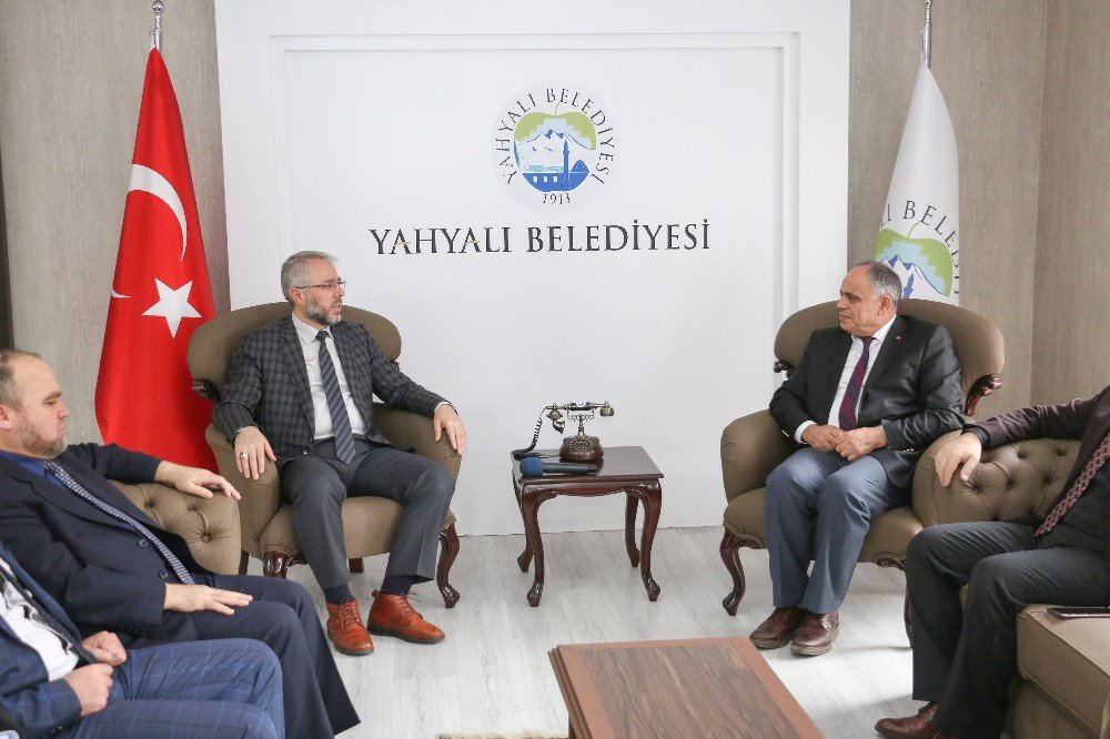 İl Müftüsü Şahin Güven Yahyalı Belediyesini Ziyaret Etti