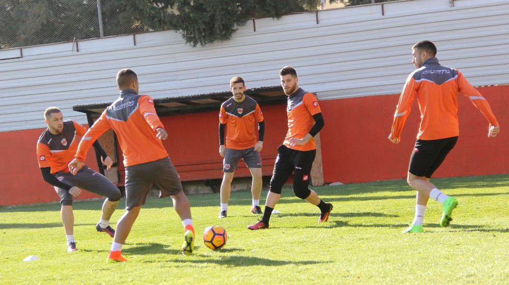 Adanaspor’da Osmanlıspor Maçı Hazırlıkları Sürüyor