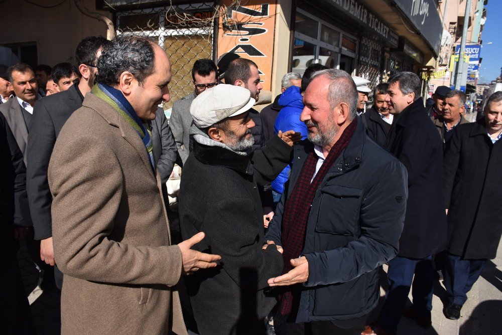 Ak Parti Milletvekilleri Referandum İcin Start Verdi