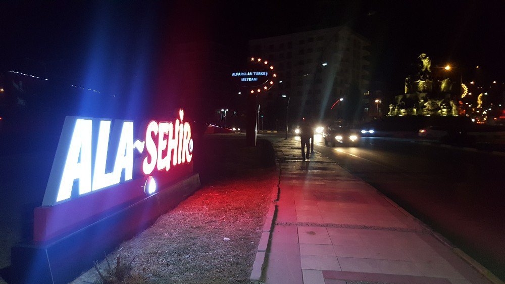 Yeni Işıklandırma Alaşehir’e Renk Kattı