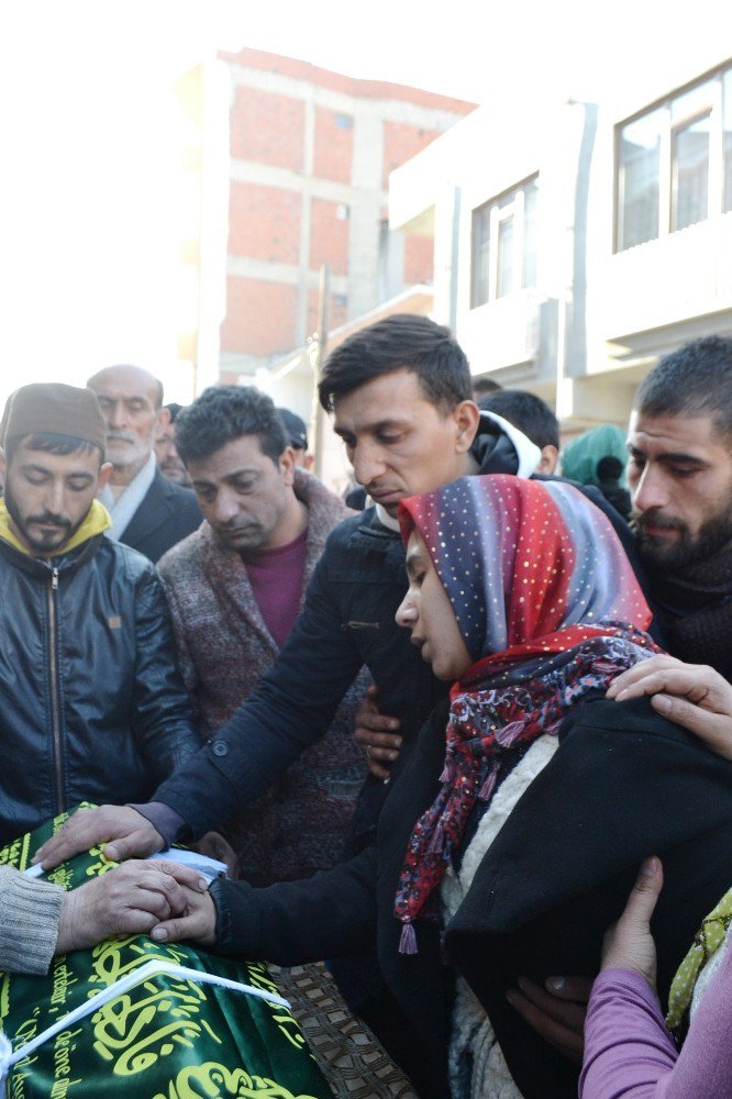 Gelibolu’da Yangında Ölen 13 Aylık Bebek Toprağa Verildi