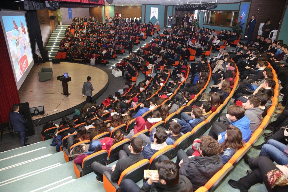 Başkan Karabacak, Referandum Sürecini Gençlere Anlattı