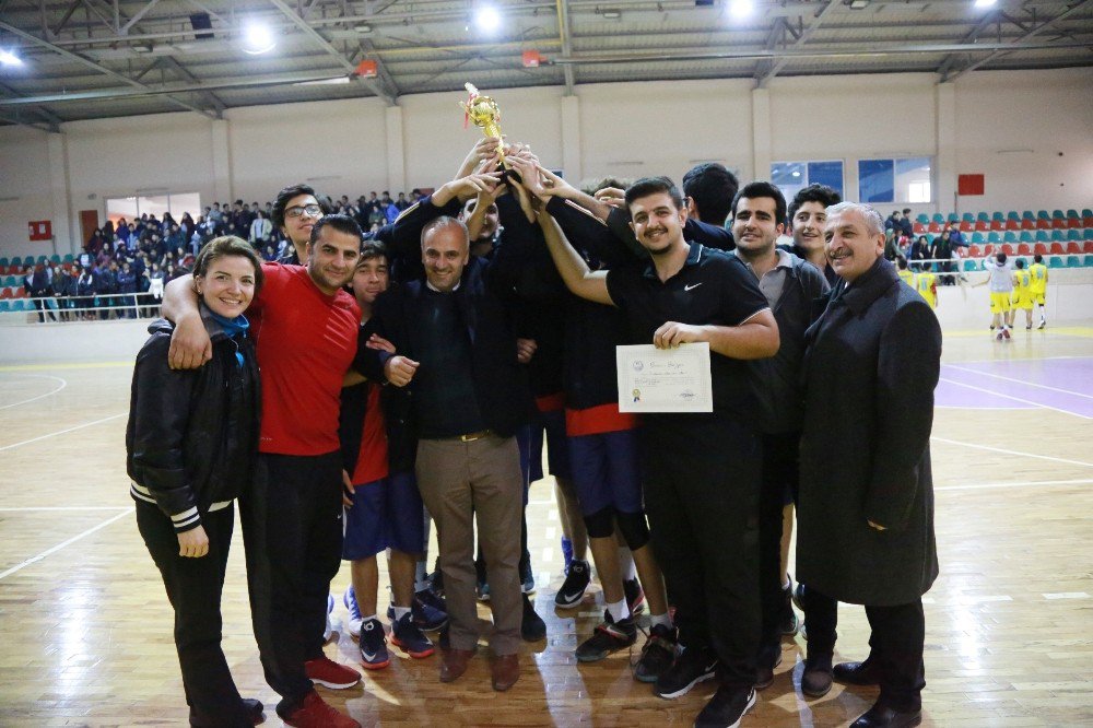 Final Okulları Basketbolda İl Birincisi Oldu