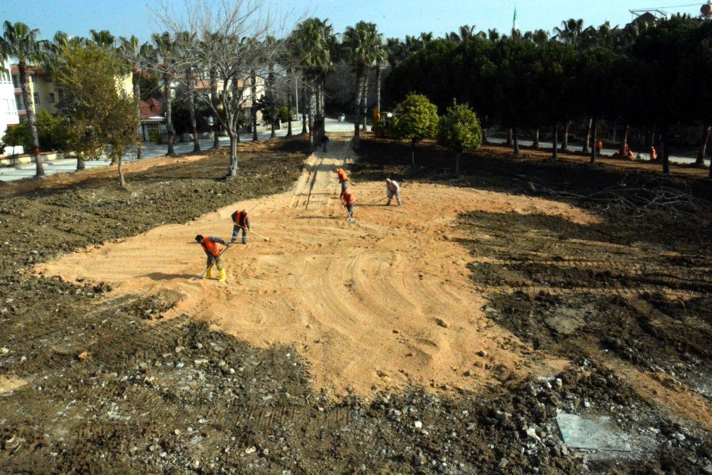 Manavgat Belediyesi’nden Side’de Park Düzenlemesi