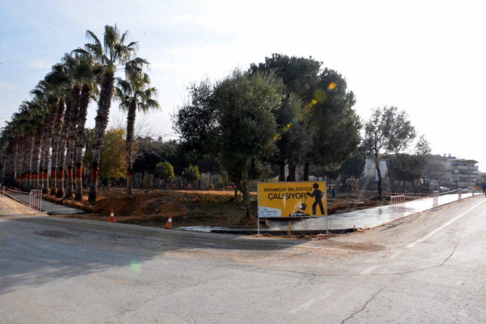 Manavgat Belediyesi’nden Side’de Park Düzenlemesi