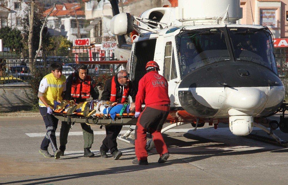 Fethiye’de Paraşütçüler Kayalıklara Düştü: 2 Yaralı