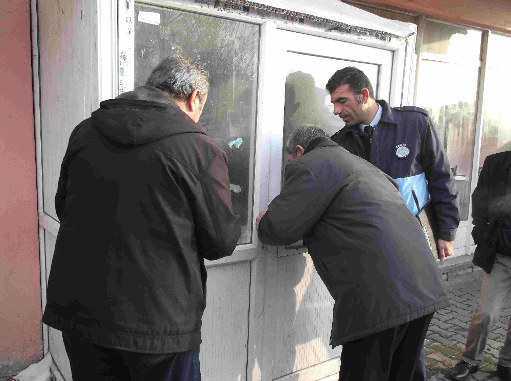 Varto’da Ruhsatsız Çalıştırılan Kahvehane Mühürlendi