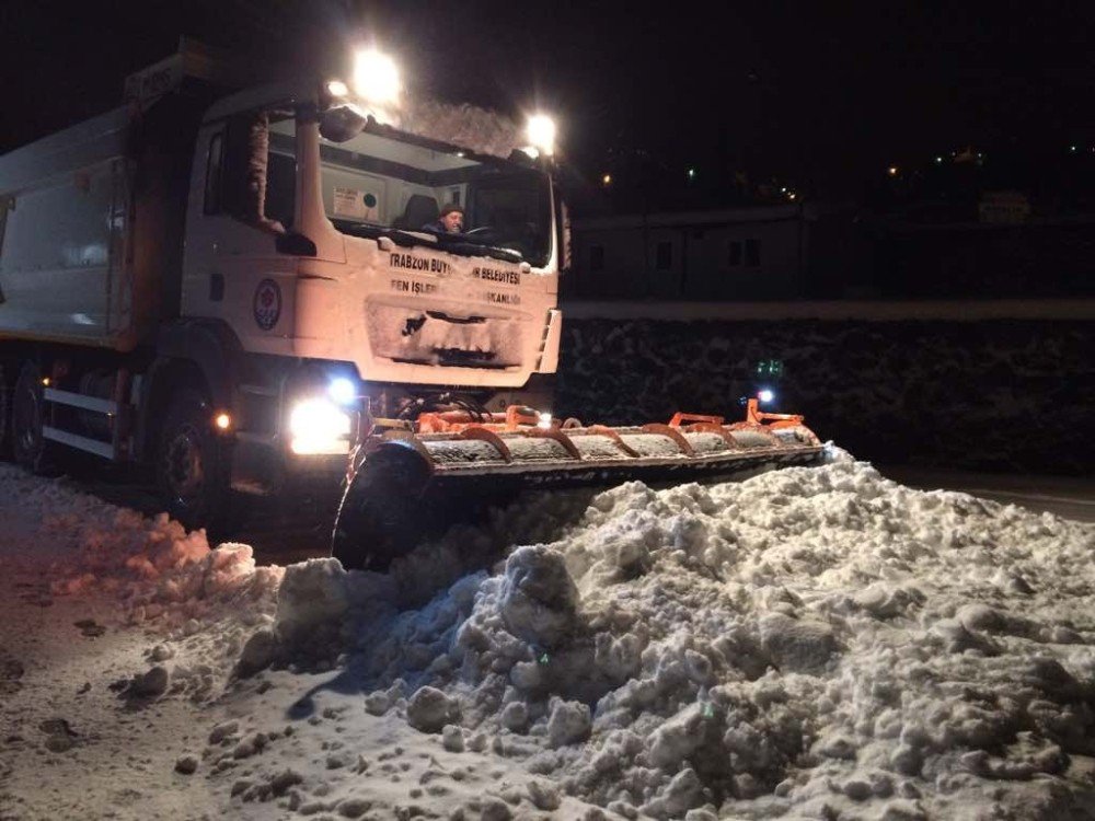 Trabzon’da Kar Mücadelesi Çalışmaları Sürdürülüyor