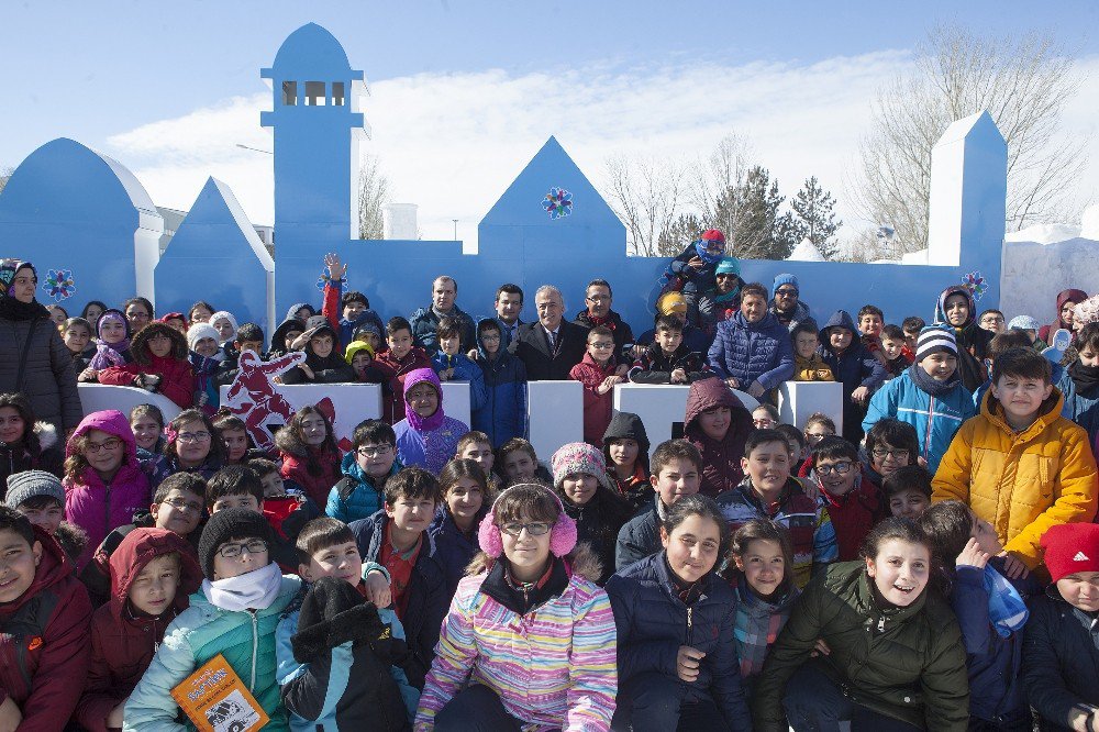 Atatürk Üniversitesi Eyof Sokağı Çocuklarla Şenlendi