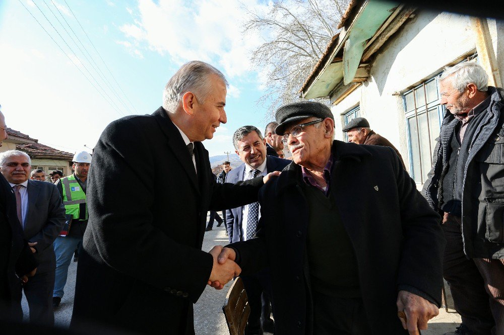 Başkan Zolan, Çivril’de İncelemelerde Bulundu