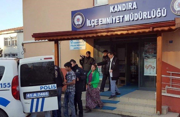 Kocaeli’de 327 Polisle Yapılan Operasyon Kamerada