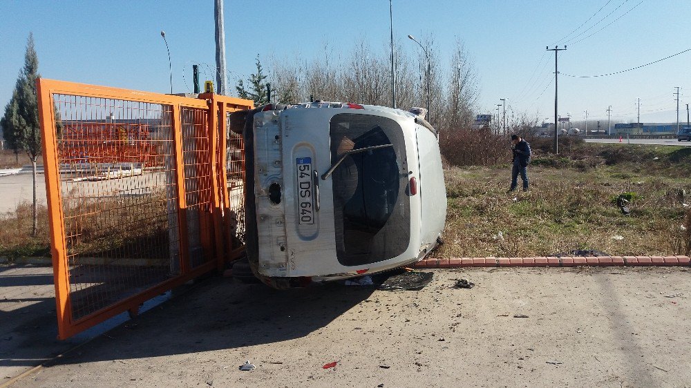 Sakarya’da Trafik Kazası: 3 Yaralı