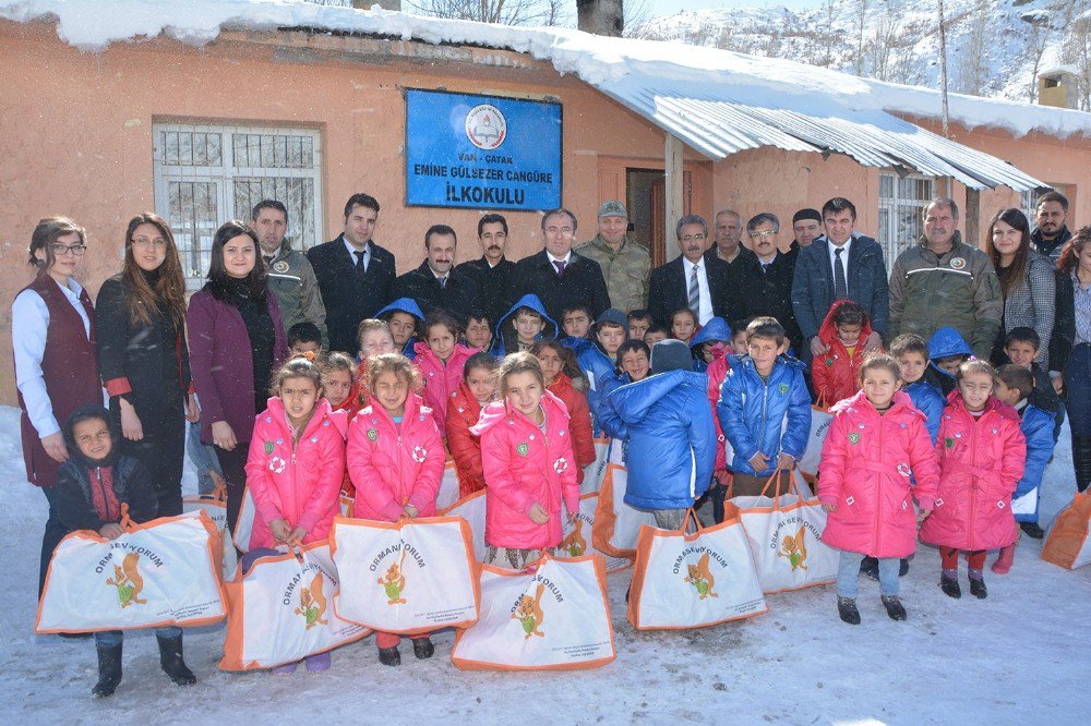 Van Büyükşehir Belediyesi’nden Eğitime Destek