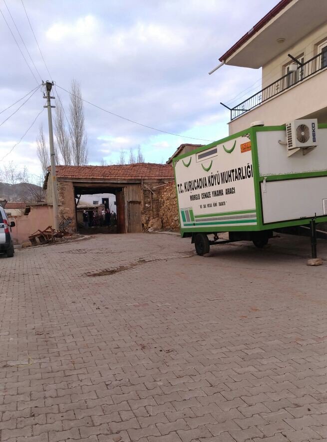 Antalya’da Aldattığı Kocası Tarafından Öldürülen Kadın Afyonkarahisar’da Toprağa Verildi