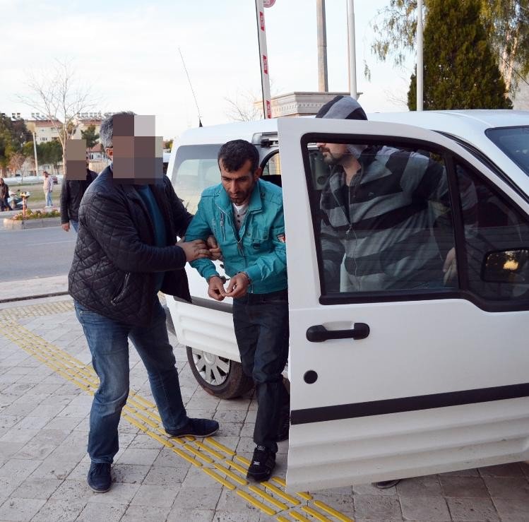 Tahliye Olduktan Sonra 3 Kişiyi Öldüren Zanlı Yeniden Cezaevine Konuldu