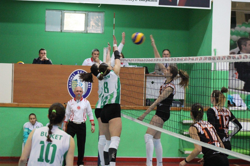 Salihli Belediyespor Filede 5. Sette Güldü