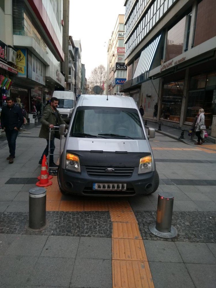 İzmit Zabıtası’ndan Sürücülere Uyarı